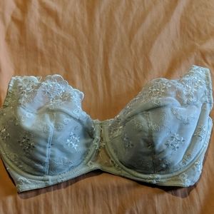 White lace bra